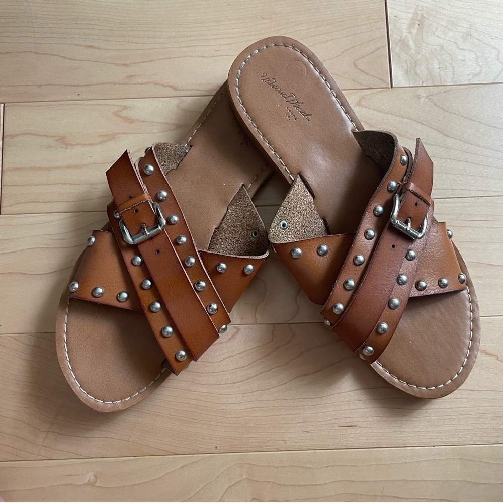 Universal Thread Brown Sandals
